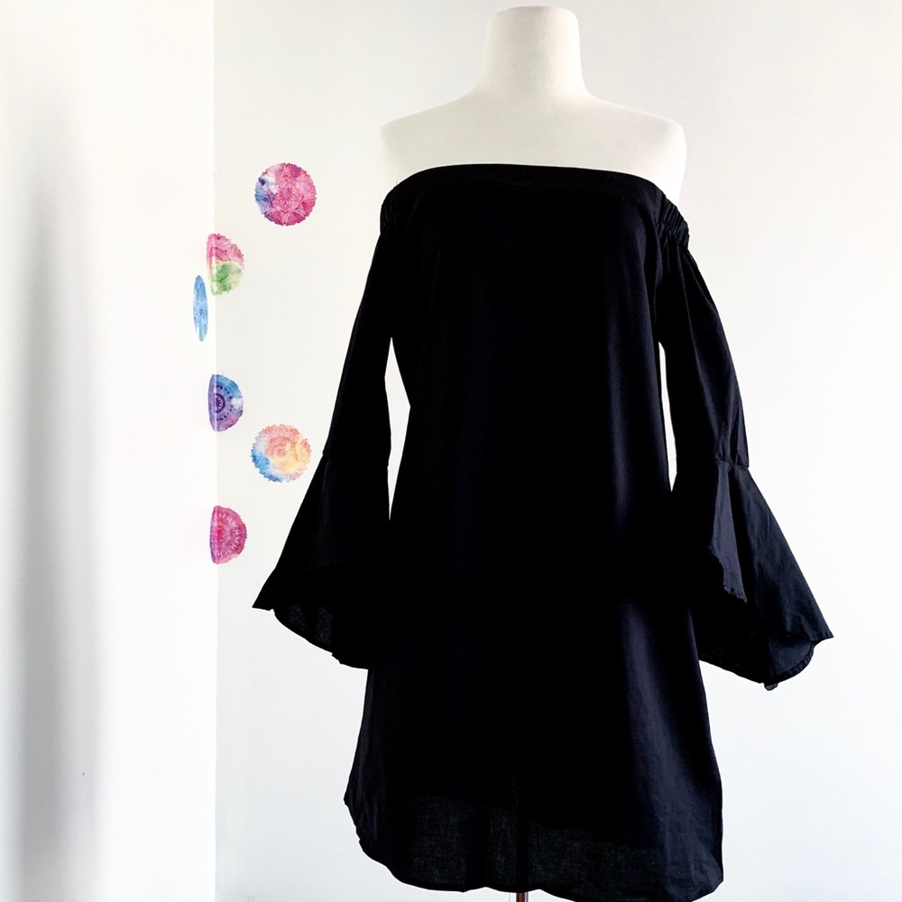 CHARLOTTE RUSSE Off shoulder long sleeve flutter bell sleeve mini dress medium